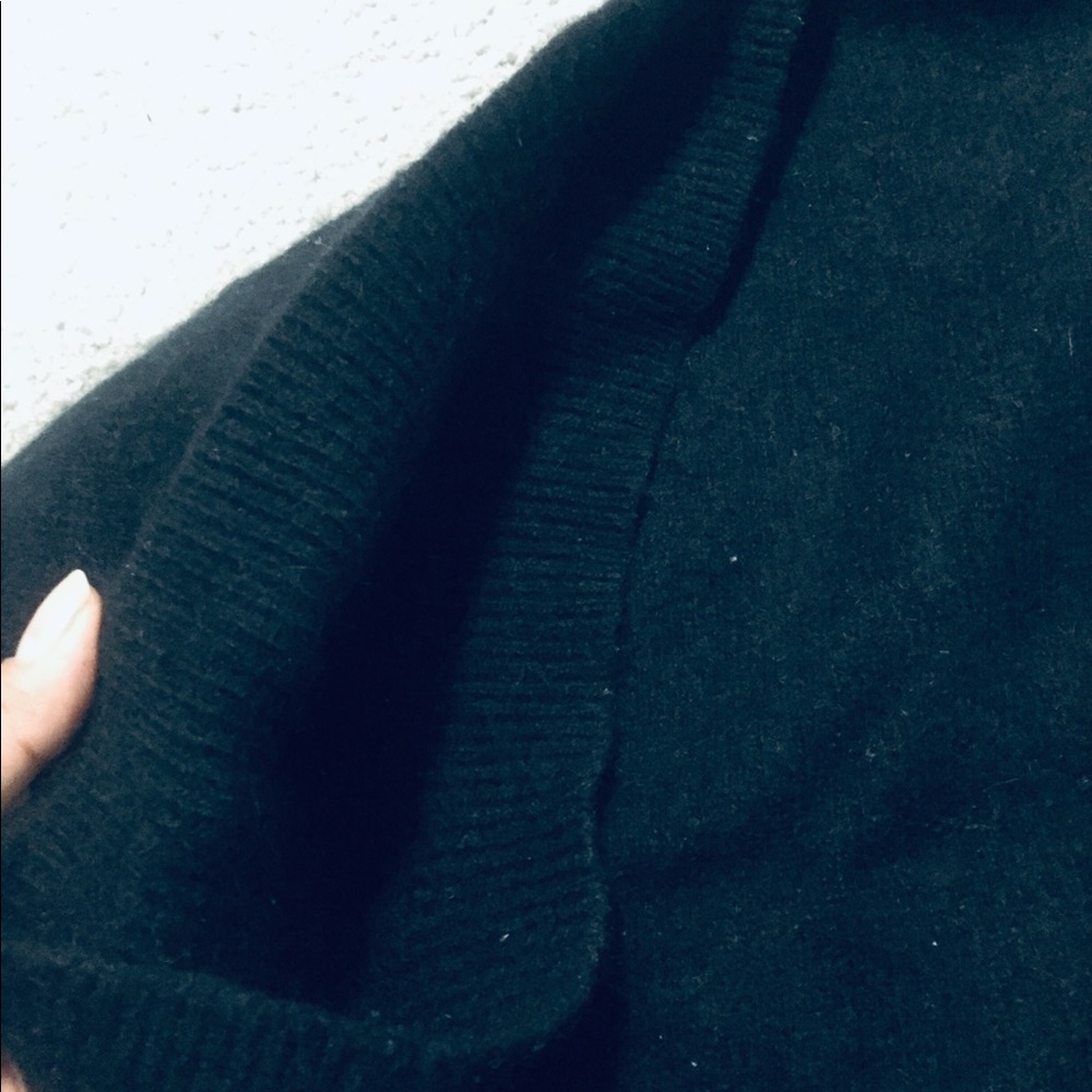 Sweater - Picture 7 of 7